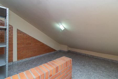 Casa à venda com 320m², 5 quartos e 2 vagasEscritório