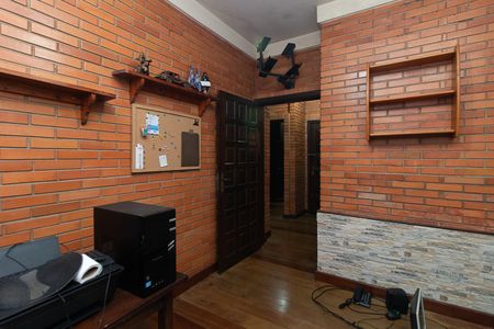Casa à venda com 320m², 5 quartos e 2 vagasQuarto 2