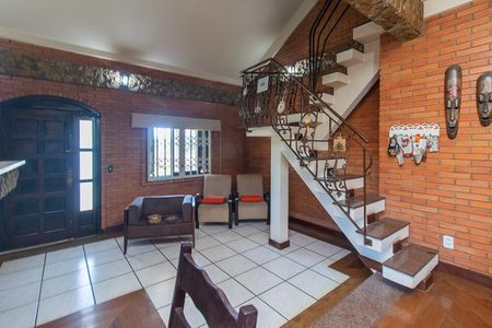 Casa à venda com 320m², 5 quartos e 2 vagasSala