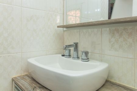 Casa à venda com 320m², 5 quartos e 2 vagasBanheiro