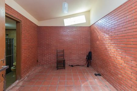 Casa à venda com 320m², 5 quartos e 2 vagasChurrasqueira