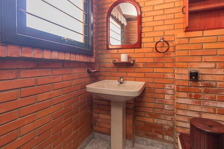 Casa à venda com 320m², 5 quartos e 2 vagasLavabo