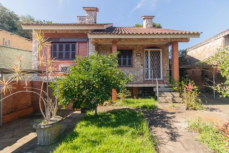 Casa à venda com 320m², 5 quartos e 2 vagasFachada
