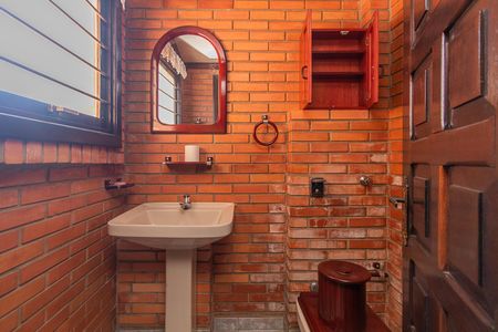 Casa à venda com 320m², 5 quartos e 2 vagasLavabo
