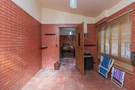 Casa à venda com 320m², 5 quartos e 2 vagasChurrasqueira
