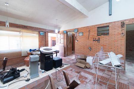 Casa à venda com 320m², 5 quartos e 2 vagasChurrasqueira