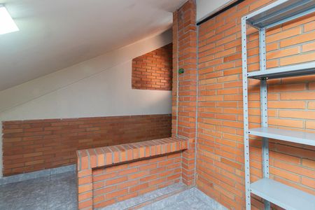 Casa à venda com 320m², 5 quartos e 2 vagasEscritório