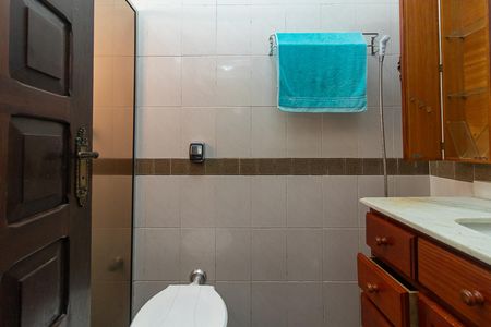 Casa à venda com 320m², 5 quartos e 2 vagasBanheiro