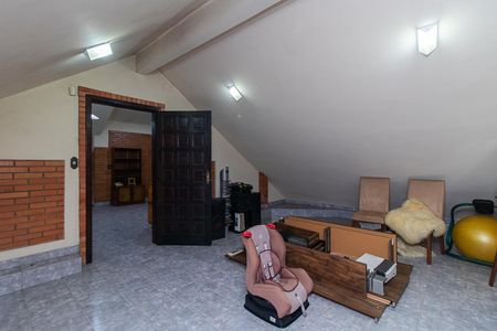 Casa à venda com 320m², 5 quartos e 2 vagasQuarto 4