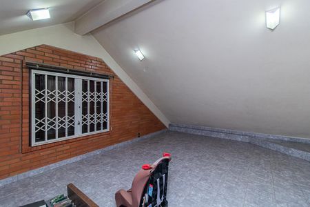 Casa à venda com 320m², 5 quartos e 2 vagasQuarto 4