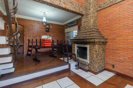 Casa à venda com 320m², 5 quartos e 2 vagasSala