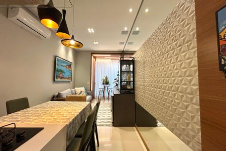 Sala  de apartamento para alugar com 2 quartos, 69m² em Lagoa Pequena, Florianópolis