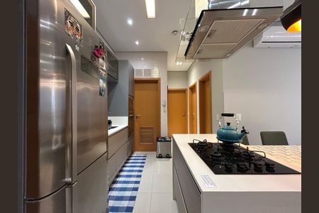 Apartamento para alugar com 69m², 2 quartos e 1 vagaCozinha 