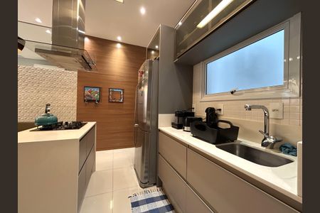 Apartamento para alugar com 69m², 2 quartos e 1 vagaCozinha 