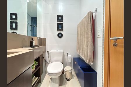 Apartamento para alugar com 69m², 2 quartos e 1 vagaBanheiro suíte 