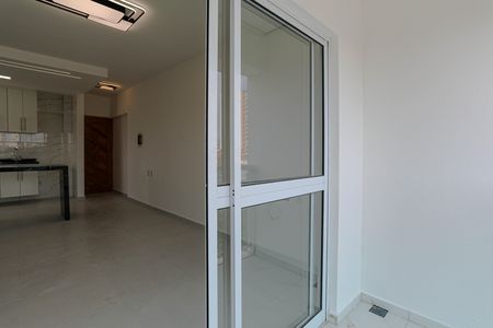 Apartamento para alugar com 74m², 2 quartos e 1 vaga Apartamento para alugar com 74m², 2 quartos e 1 vagaSacada