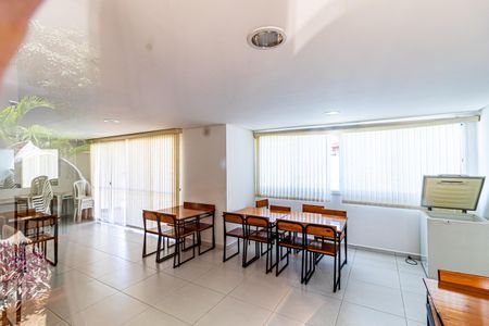 Apartamento para alugar com 67m², 2 quartos e 1 vagaÁrea comum