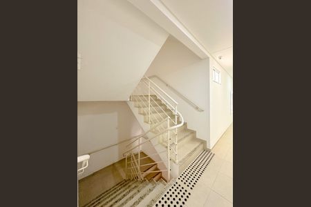 Apartamento para alugar com 50m², 1 quarto e 1 vagaEscada