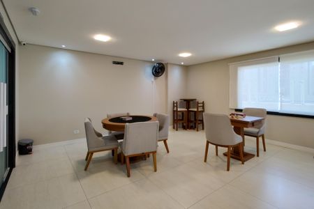 Apartamento para alugar com 65m², 2 quartos e 1 vaga Apartamento para alugar com 65m², 2 quartos e 1 vagaSala de Jogos