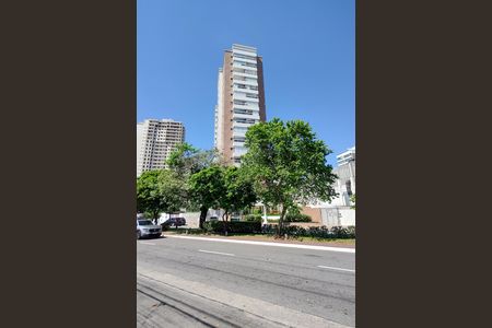 Apartamento para alugar com 65m², 2 quartos e 1 vaga Apartamento para alugar com 65m², 2 quartos e 1 vagaFachada