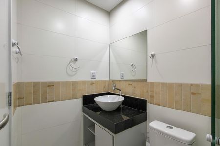 Apartamento para alugar com 65m², 2 quartos e 1 vaga Apartamento para alugar com 65m², 2 quartos e 1 vagaBanheiro da Suíte