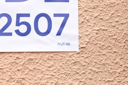 Apartamento à venda com 63m², 3 quartos e 1 vagaPlaca instalada na fachada do condomínio - Código da placa: IYJT-66