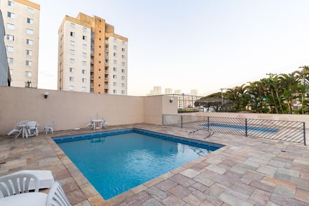 Apartamento à venda com 63m², 3 quartos e 1 vaga Apartamento à venda com 63m², 3 quartos e 1 vagaÁrea comum - Piscina