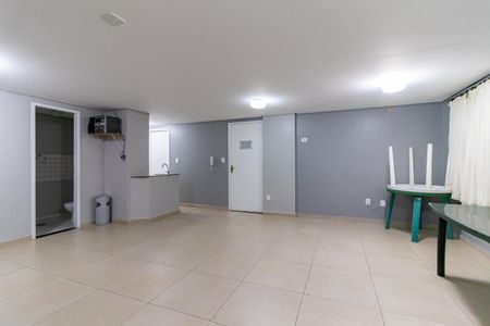 Apartamento à venda com 63m², 3 quartos e 1 vaga Apartamento à venda com 63m², 3 quartos e 1 vagaÁrea comum - Salão de festas 2