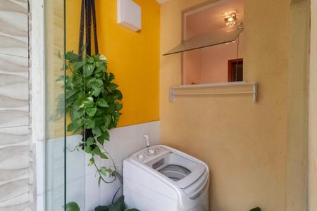Apartamento à venda com 60m², 2 quartos e 2 vagasÁrea de serviço