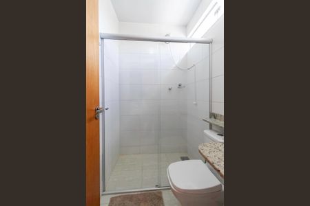 Apartamento à venda com 60m², 2 quartos e 2 vagasBanheiro da suíte 