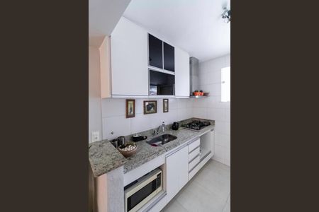 Apartamento à venda com 60m², 2 quartos e 2 vagasCozinha