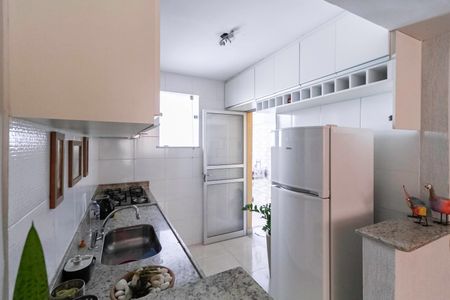 Apartamento à venda com 60m², 2 quartos e 2 vagasCozinha
