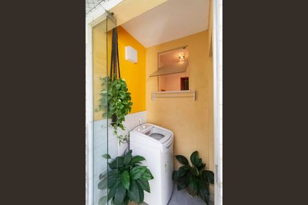Apartamento à venda com 60m², 2 quartos e 2 vagasÁrea de serviço