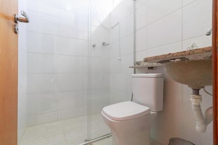 Apartamento à venda com 60m², 2 quartos e 2 vagasBanheiro da suíte 
