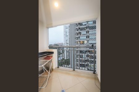 Apartamento à venda com 56m², 2 quartos e 1 vaga Apartamento à venda com 56m², 2 quartos e 1 vagaVaranda