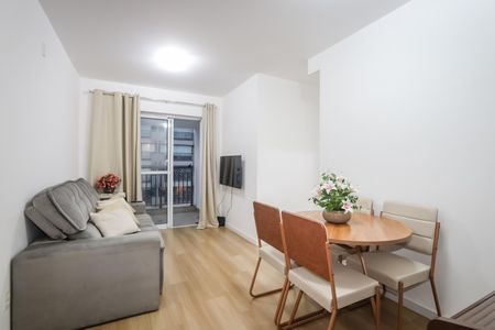 Apartamento à venda com 56m², 2 quartos e 1 vaga Apartamento à venda com 56m², 2 quartos e 1 vagaSala