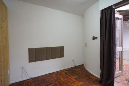 Quarto 1 de apartamento para alugar com 1 quarto, 42m² em Petrópolis, Porto Alegre