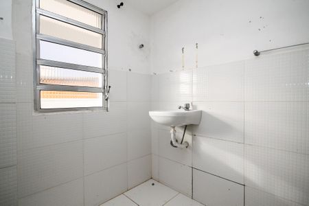 Casa para alugar com 65m², 2 quartos e sem vaga Casa para alugar com 65m², 2 quartos e sem vagaBanheiro