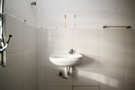 Casa para alugar com 65m², 2 quartos e sem vaga Casa para alugar com 65m², 2 quartos e sem vagaBanheiro