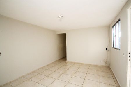 Sala de casa para alugar com 2 quartos, 65m² em Granja Carolina, Cotia