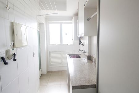 Apartamento para alugar com 156m², 3 quartos e 3 vagas Apartamento para alugar com 156m², 3 quartos e 3 vagasÁrea de Serviço