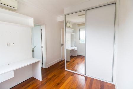Apartamento para alugar com 156m², 3 quartos e 3 vagas Apartamento para alugar com 156m², 3 quartos e 3 vagasSuíte 2