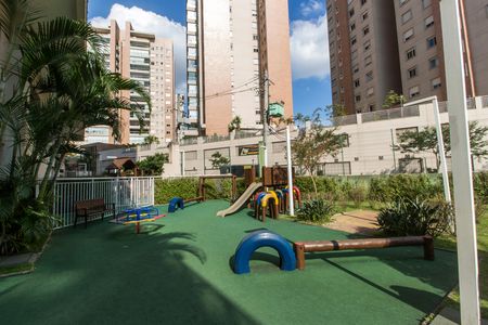 Apartamento para alugar com 156m², 3 quartos e 3 vagasÁrea comum - Playground