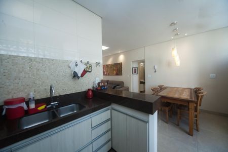Apartamento para alugar com 77m², 2 quartos e 1 vagaCozinha
