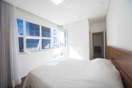 Apartamento para alugar com 77m², 2 quartos e 1 vagaSuíte