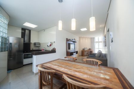 Apartamento para alugar com 77m², 2 quartos e 1 vagasala