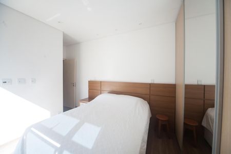 Apartamento para alugar com 77m², 2 quartos e 1 vagaSuíte