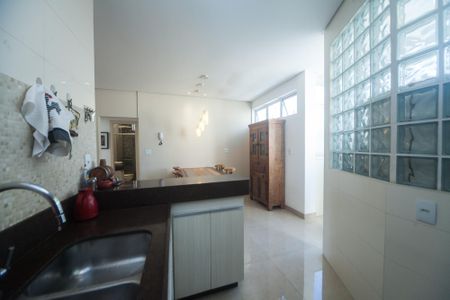 Apartamento para alugar com 77m², 2 quartos e 1 vagaCozinha