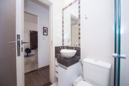 Apartamento para alugar com 77m², 2 quartos e 1 vagaBanheiro Social