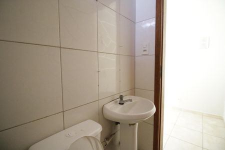 Apartamento para alugar com 52m², 2 quartos e sem vagaBanheiro
